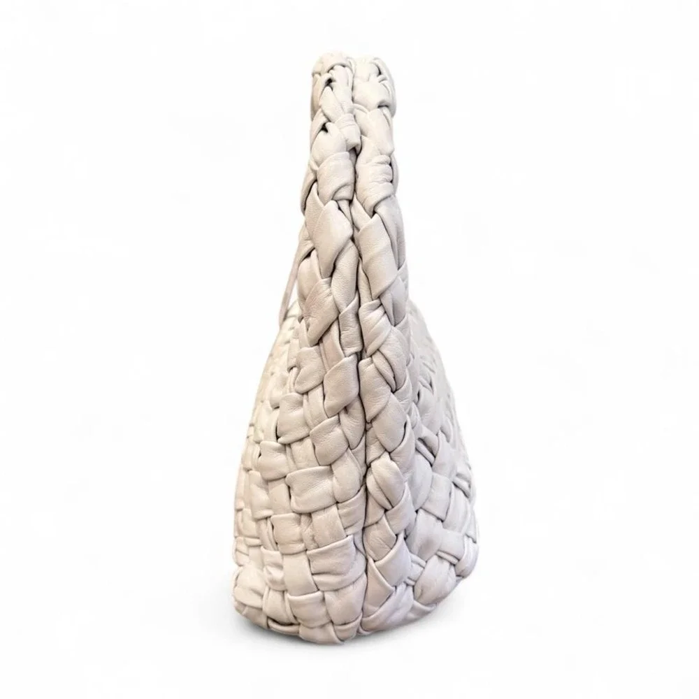 Stunning Walter Baker white Indie Hobo leather purse